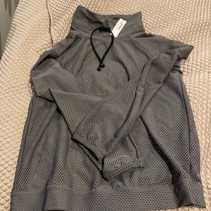 NWT pullover